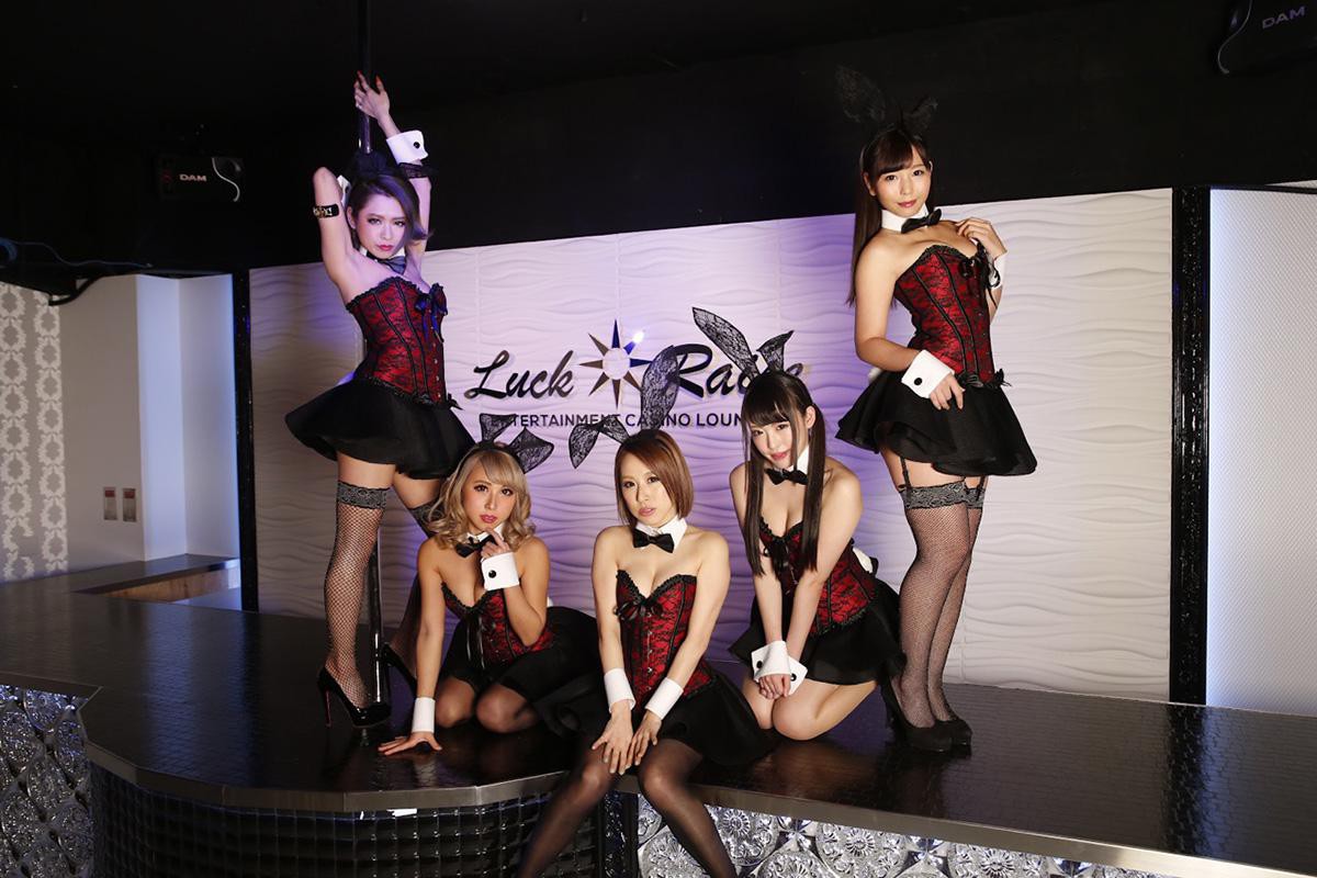 【赤坂】LuckRaise｜ゲーム種類豊富！バニーガールディーラーと遊べる大人の遊び場